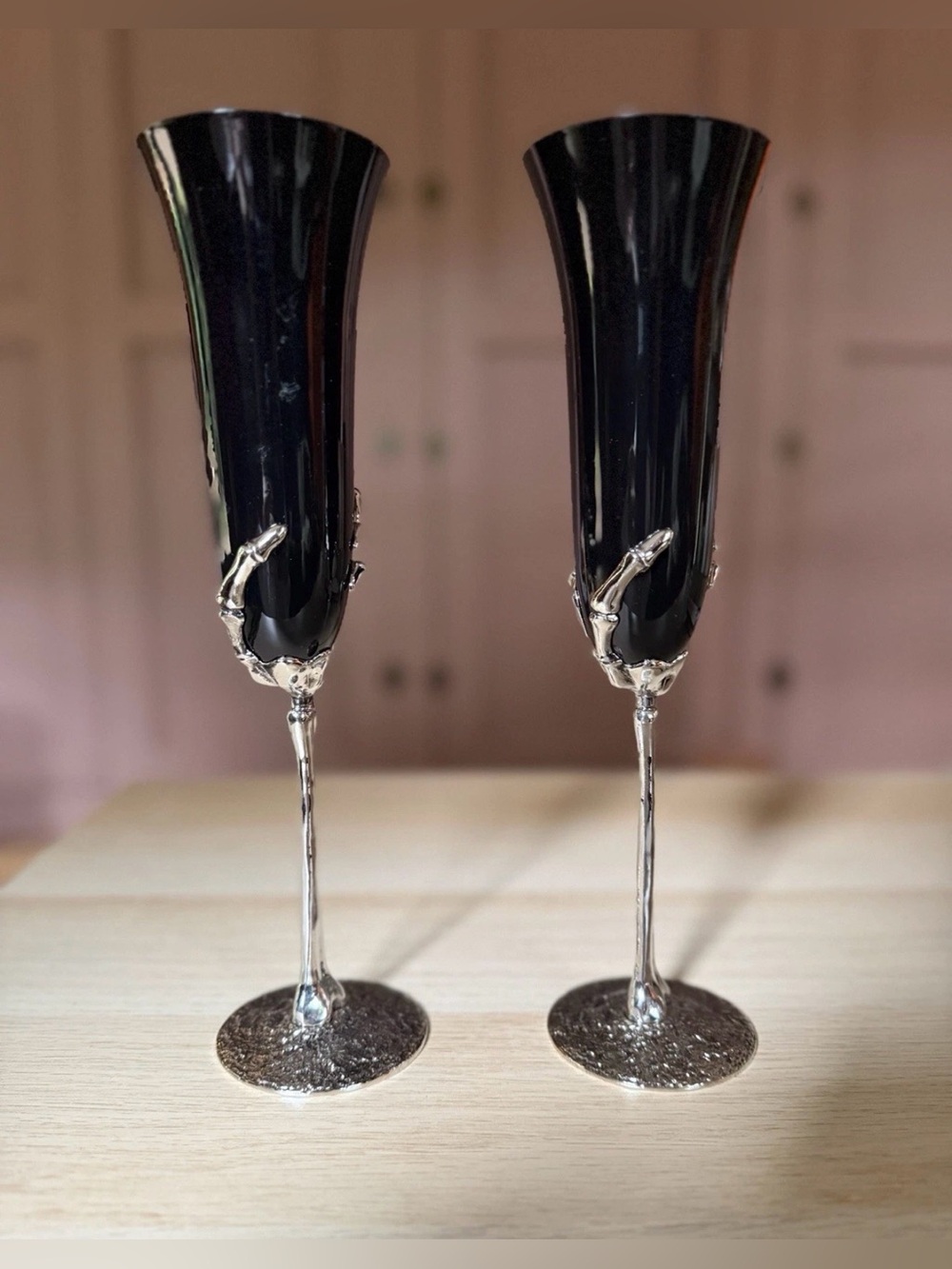 POTTERY BARN Skeleton Hand Black Champagne Flute Bar SET OF 4 HALLOWEEN - Picture 4 of 8